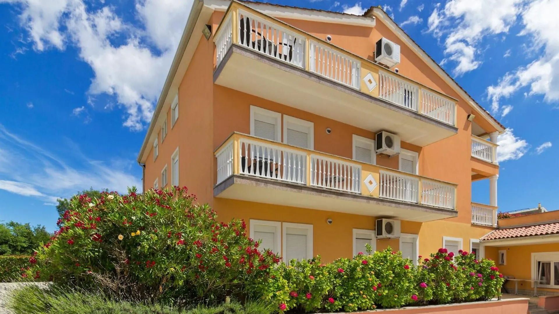 Panoramic Apartment In Banjole Near Pula Town Centre