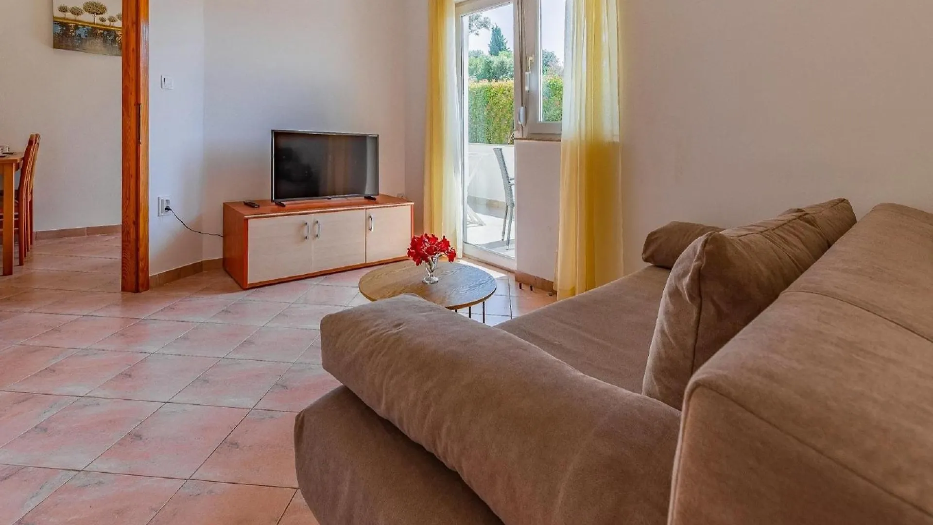 Panoramic Apartment In Banjole Near Pula Town Centre